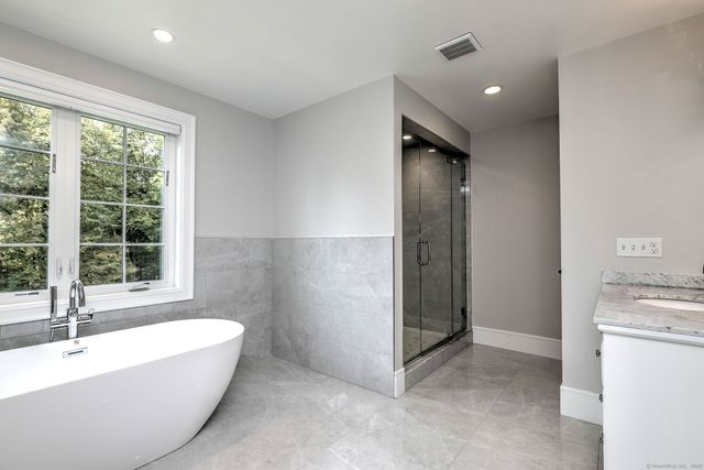 78 Old Tree Farm Lane, Trumbull, CT 06611