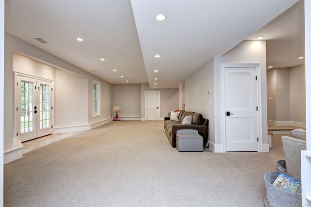 78 Old Tree Farm Lane, Trumbull, CT 06611