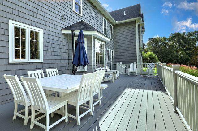 78 Old Tree Farm Lane, Trumbull, CT 06611