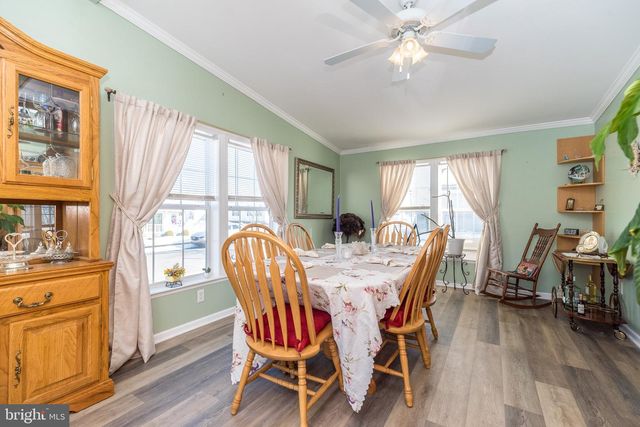 77 RANDOM RD, Douglassville, PA 19518