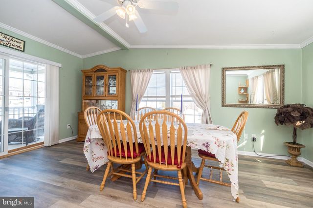 77 RANDOM RD, Douglassville, PA 19518