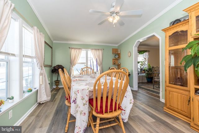 77 RANDOM RD, Douglassville, PA 19518