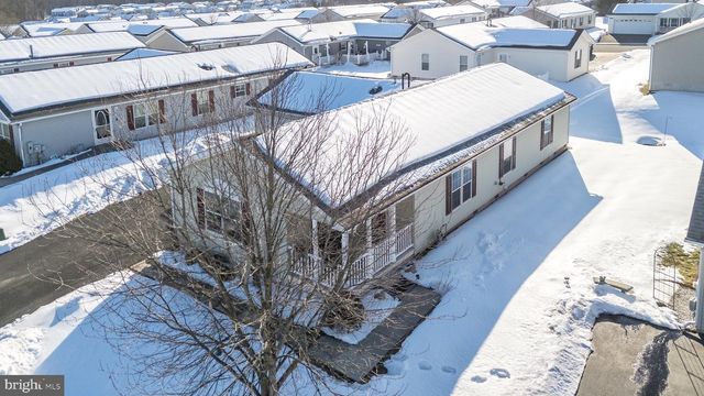 77 RANDOM RD, Douglassville, PA 19518