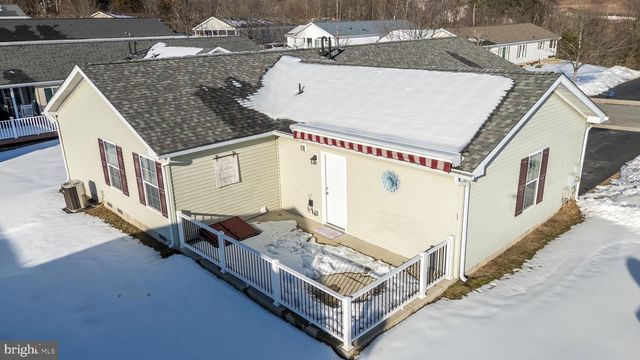 77 RANDOM RD, Douglassville, PA 19518