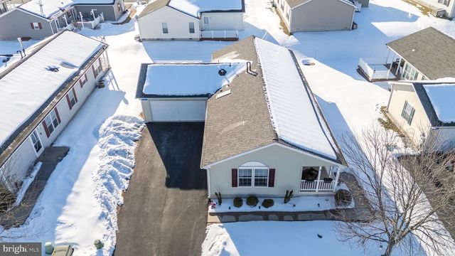 77 RANDOM RD, Douglassville, PA 19518