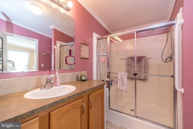 77 RANDOM RD, Douglassville, PA 19518