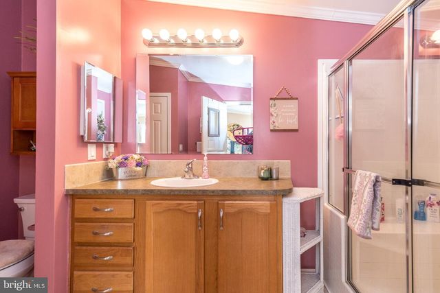 77 RANDOM RD, Douglassville, PA 19518