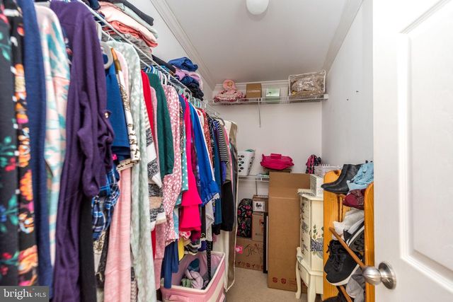 77 RANDOM RD, Douglassville, PA 19518