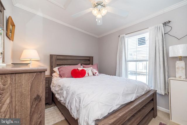 77 RANDOM RD, Douglassville, PA 19518