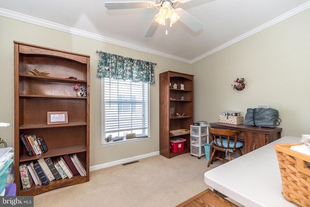 77 RANDOM RD, Douglassville, PA 19518