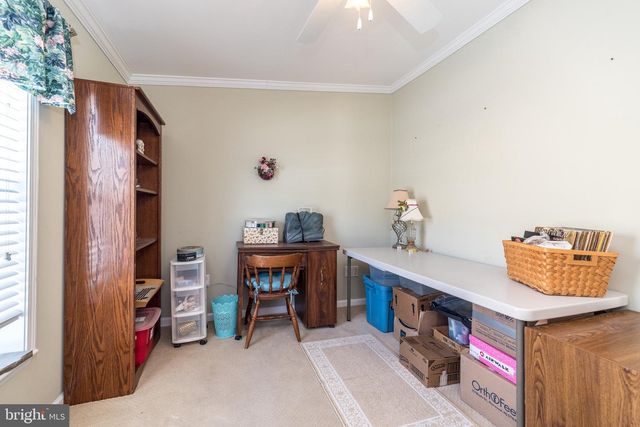 77 RANDOM RD, Douglassville, PA 19518