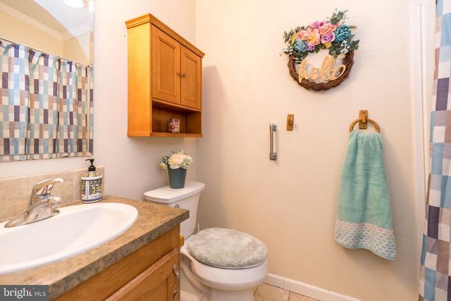 77 RANDOM RD, Douglassville, PA 19518