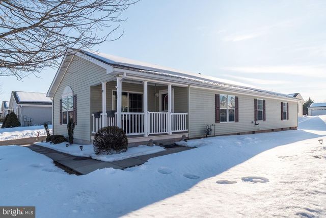 77 RANDOM RD, Douglassville, PA 19518