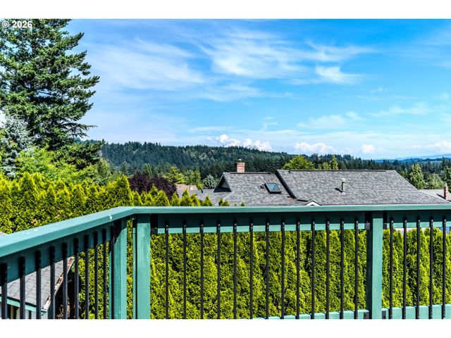 1530 S TROUTDALE Rd, Troutdale, OR 97060