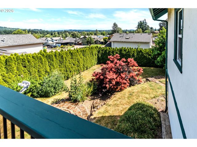 1530 S TROUTDALE Rd, Troutdale, OR 97060