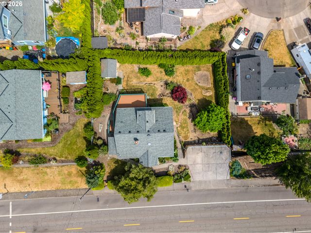 1530 S TROUTDALE Rd, Troutdale, OR 97060