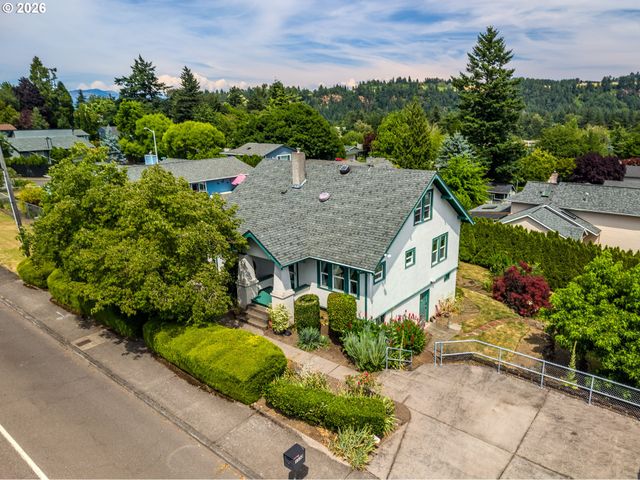 1530 S TROUTDALE Rd, Troutdale, OR 97060