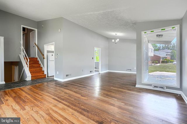 6901 CHIPPEWA DR, Baltimore, MD 21209