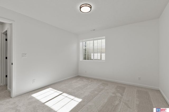 1145 S 9th Avenue, Ashland, NE 68003