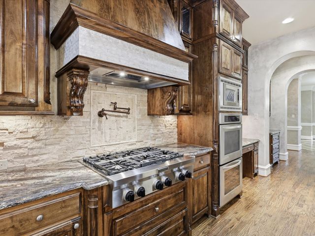 8415 Canyon Crossing, Lantana, TX 76226