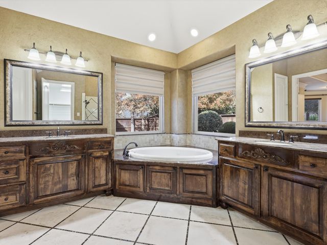 8415 Canyon Crossing, Lantana, TX 76226