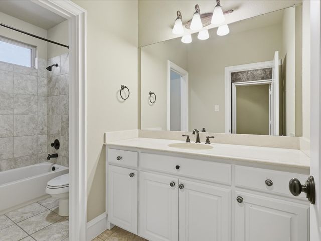 8415 Canyon Crossing, Lantana, TX 76226