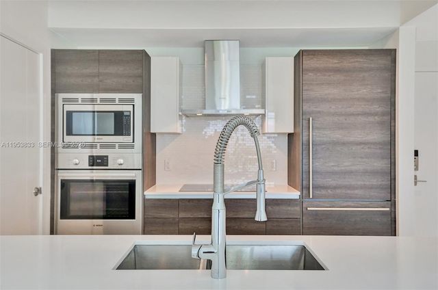 301 Altara Ave 831, Coral Gables, FL 33146