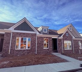 405 W Stonehaus Crossing, Antioch, TN 37013