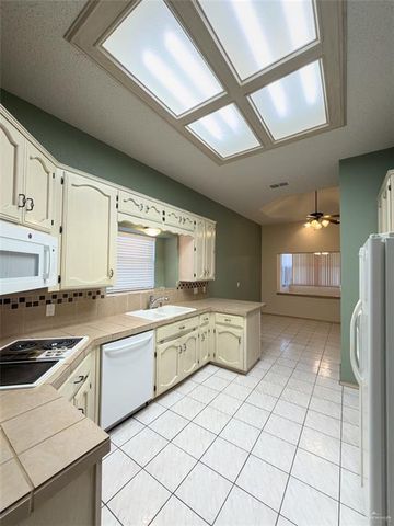 249 Diana Drive, Alamo, TX 78516