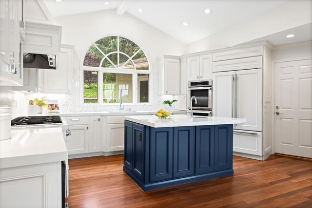 24855 Prospect Avenue, Los Altos Hills, CA 94022