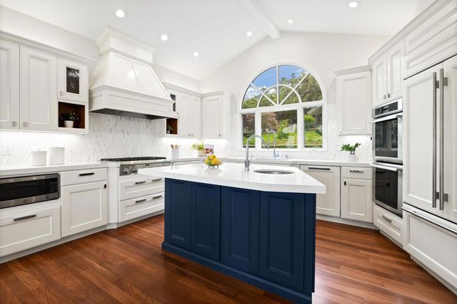 24855 Prospect Avenue, Los Altos Hills, CA 94022