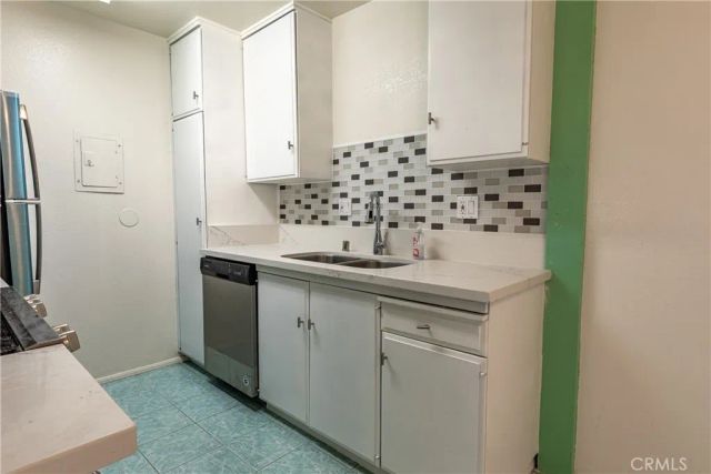 1040 W MacArthur Boulevard 66, Santa Ana, CA 92707