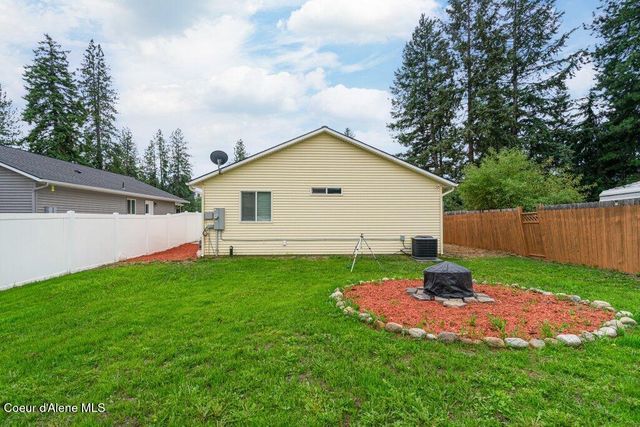 5753 W NEW HAMPSHIRE ST, Spirit Lake, ID 83869