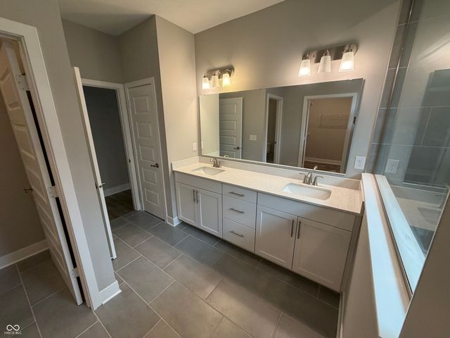 19359 Michelle Lane, Westfield, IN 46074