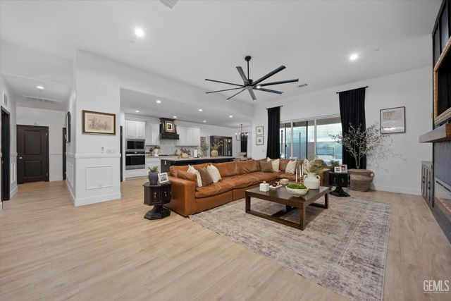 1008 Eckmann Street, Shafter, CA 93263