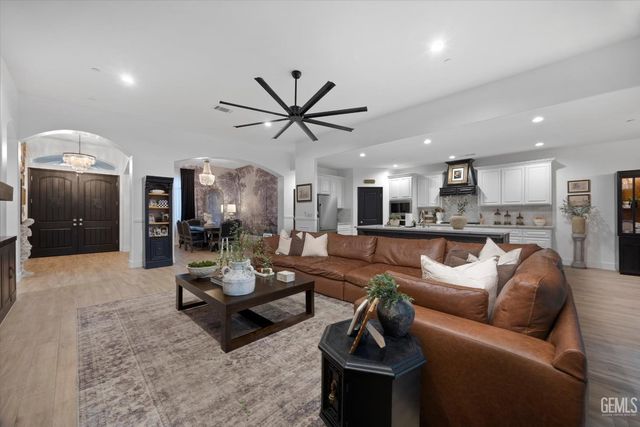 1008 Eckmann Street, Shafter, CA 93263