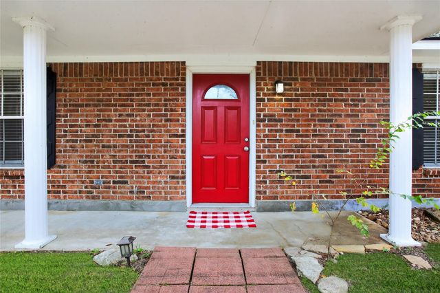 601 Chateau Woods Parkway Drive, Conroe, TX 77385