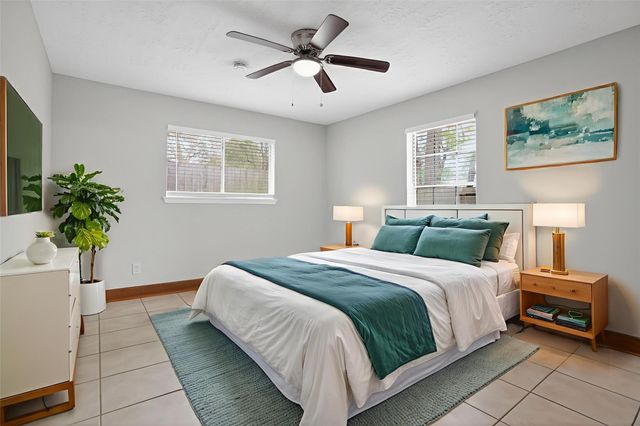 601 Chateau Woods Parkway Drive, Conroe, TX 77385