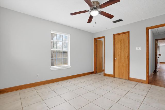 601 Chateau Woods Parkway Drive, Conroe, TX 77385