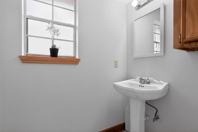 601 Chateau Woods Parkway Drive, Conroe, TX 77385