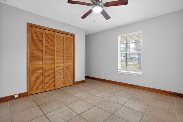 601 Chateau Woods Parkway Drive, Conroe, TX 77385