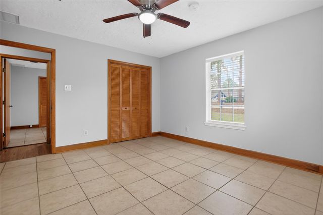 601 Chateau Woods Parkway Drive, Conroe, TX 77385