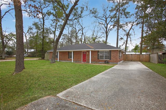 601 Chateau Woods Parkway Drive, Conroe, TX 77385