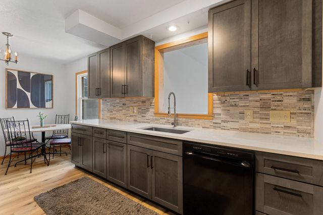 3707 42nd Avenue N, Robbinsdale, MN 55422