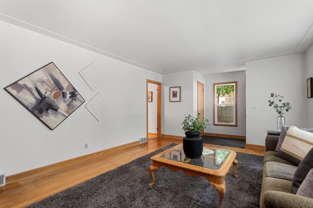 3707 42nd Avenue N, Robbinsdale, MN 55422