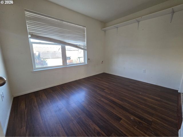 151 Ne PLUM RIDGE Dr, Winston, OR 97496