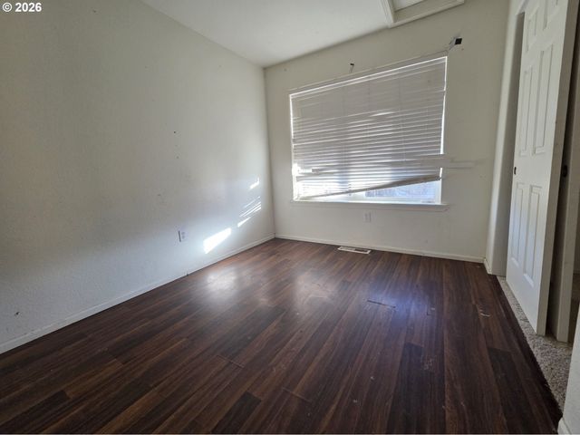 151 Ne PLUM RIDGE Dr, Winston, OR 97496