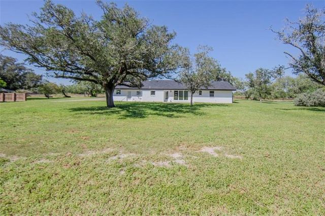 615 E Trant, Kingsville, TX 78363