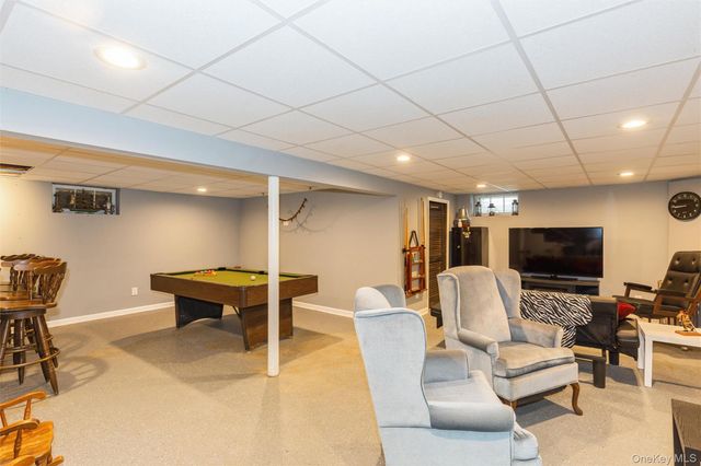 10 Liso Drive, Mount Sinai, NY 11766