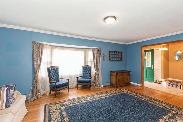 10 Liso Drive, Mount Sinai, NY 11766